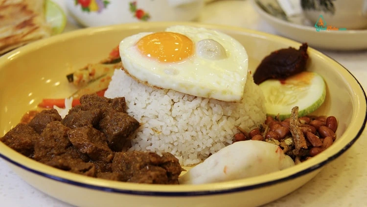 Makanan Yang Biasa Dibawa Orang Indonesia Saat Traveling